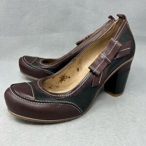 Lirio Portugal EU 39 Black/ Burgundy Leather Bow Tie 3” Heels